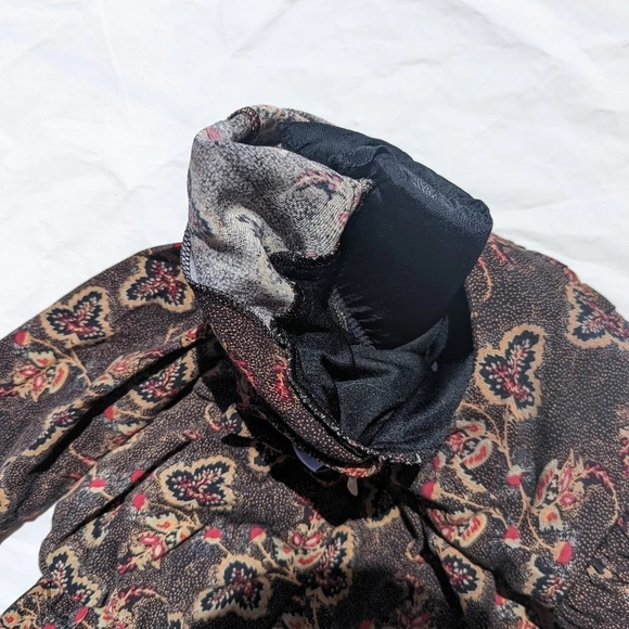 Vintage Petite Long Capped Sleeve (with shoulder pads) Black Dress - Size  8 - Picture 12 of 12